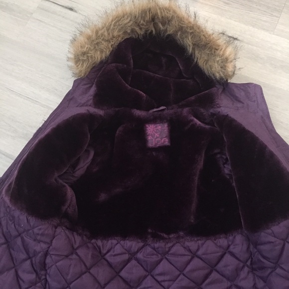 Girls XL 14 Faux Fur Hooded Winter Coat, Purple - Picture 7 of 8
